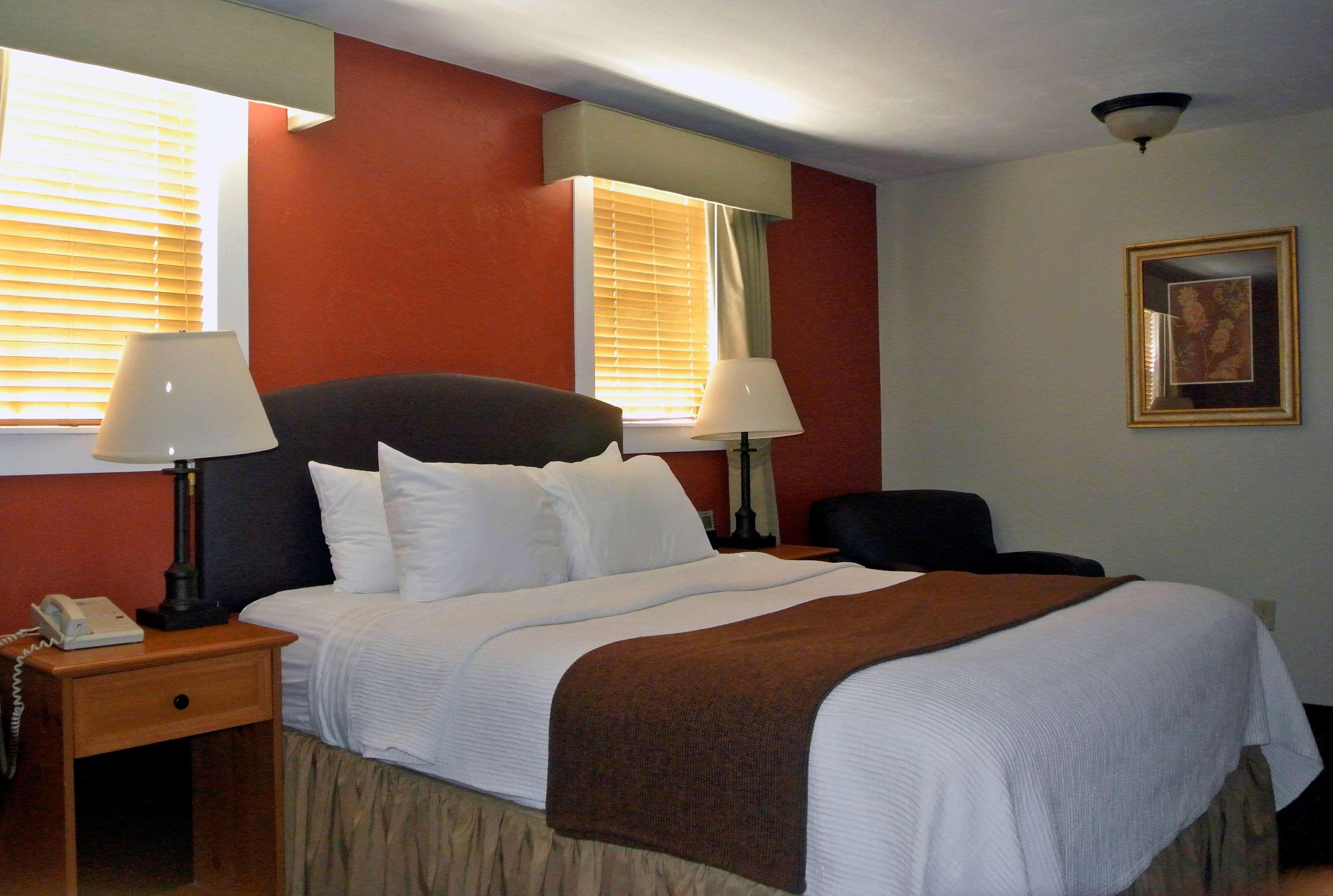 Best Western Plus Cold Spring Plymouth Exterior photo