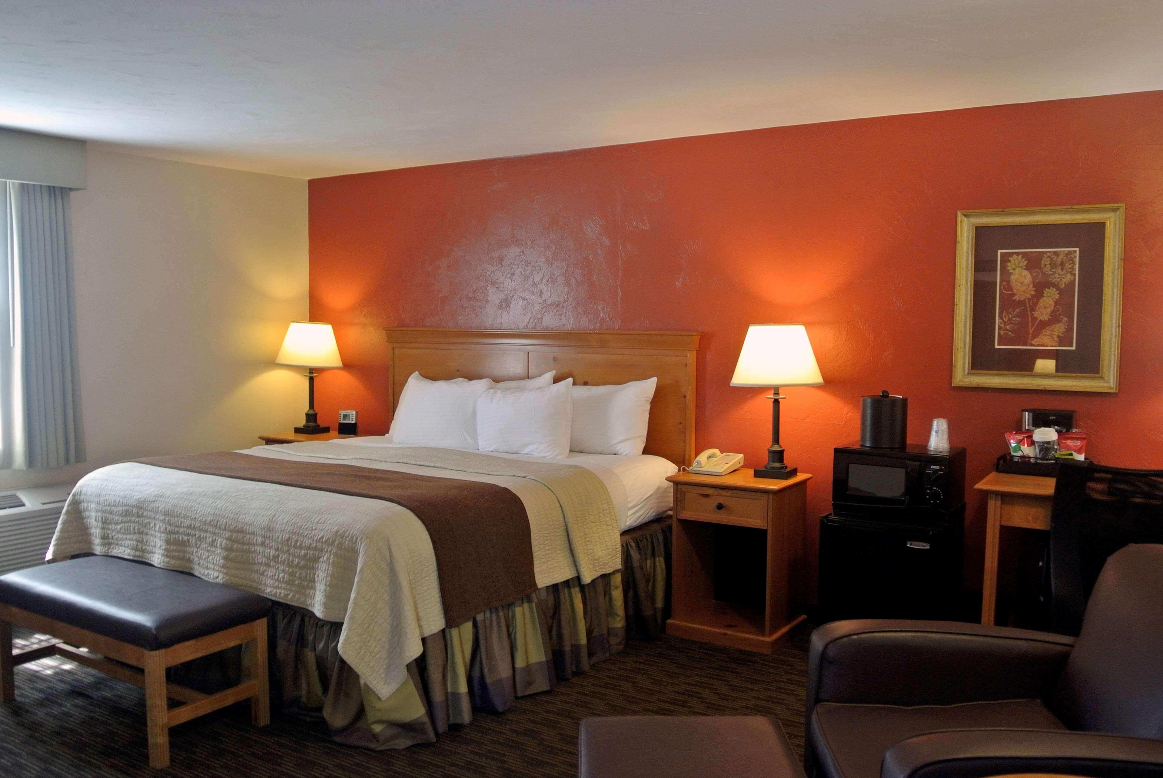 Best Western Plus Cold Spring Plymouth Exterior photo