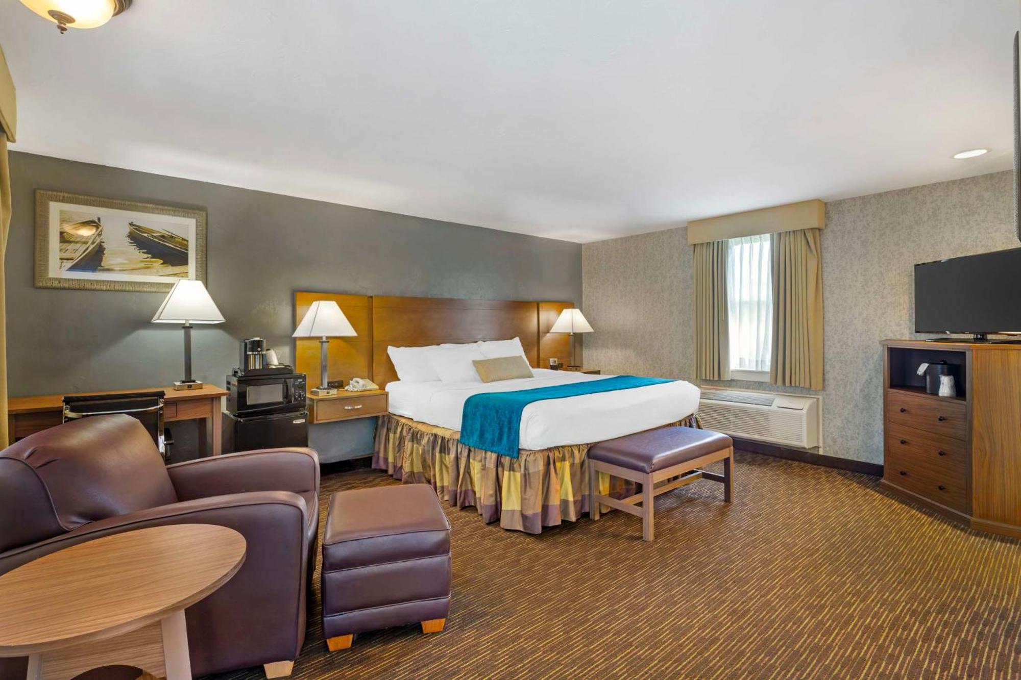 Best Western Plus Cold Spring Plymouth Exterior photo