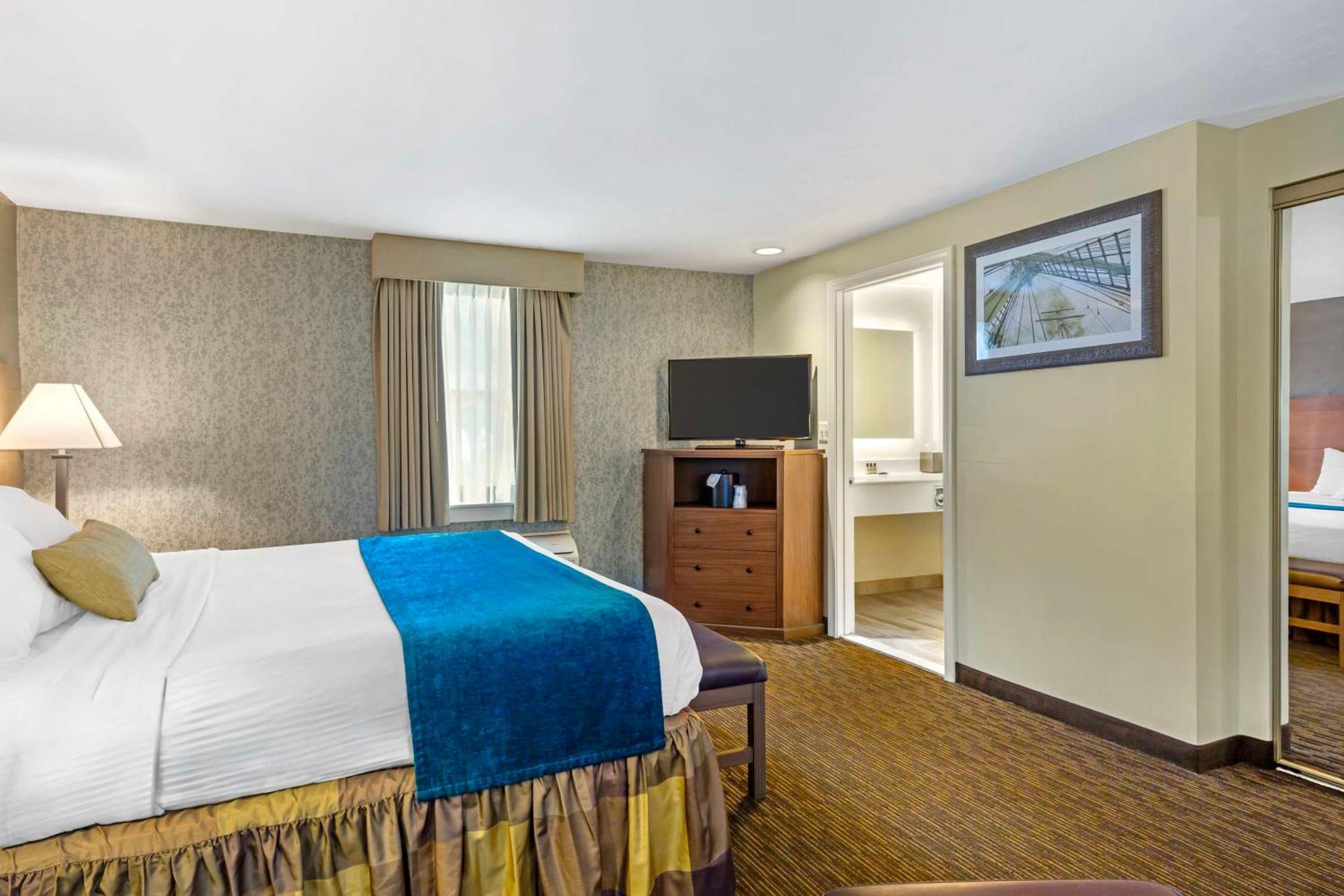 Best Western Plus Cold Spring Plymouth Exterior photo